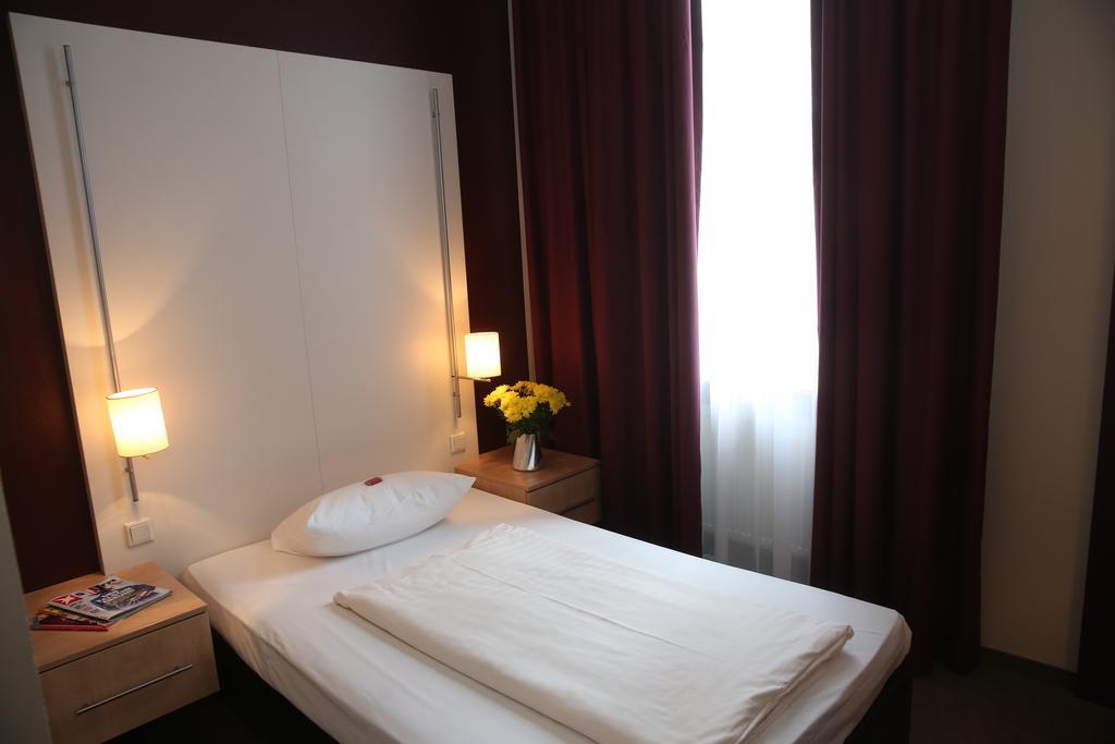 Columbus Hotel 3*